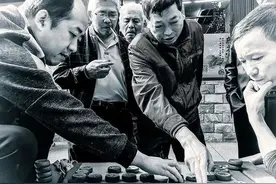 “京城第一棋摊”好花自谢图片