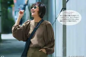 女人过了50岁，穿衣尽量远离这3种“大妈色”，看着廉价还土气图片