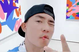 挣钱挣红眼的刘畊宏，终因他的野心被央视盯上图片