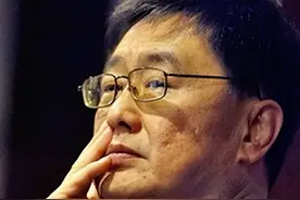 他是倪萍儿子的亲生父亲，身价过亿，却在儿子患病时离开母子俩！图片