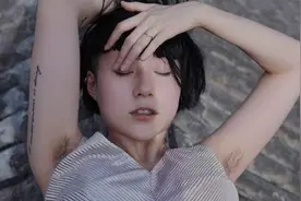 为什么有的女性体毛旺盛，有的却一根也没有？哪一种更好呢？图片