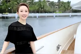 她是中国台球最美裁判！因改日本名入美国籍惹争议，如今无人问津图片