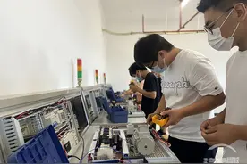 报考电工证在哪里报名？网上电工证15天出证是真的吗？图片