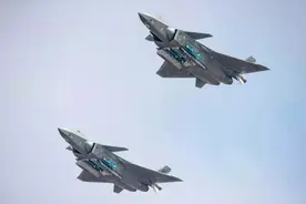 歼-20确定要出口了？央视专家一锤定音，就要做美国不敢做的！图片