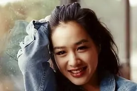 钟丽缇：邹兆龙穿着披风和李连杰过了几招，李连杰更厉害图片