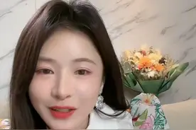 演员贡米直播带货，自称10岁便成熟，多年努力给张柏芝做嫁衣图片