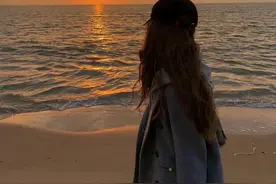 头像：不露脸的女生氛围感头像图片