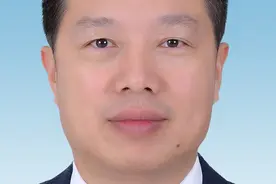 十八大以来增城区历任区委书记图片