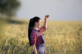 父亲去世后，79岁继母在我家养老12年，临终前的一封信让我明白了图片