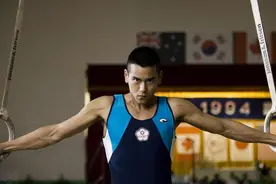 用生命去战斗的彭于晏，成功之路充满坎坷图片