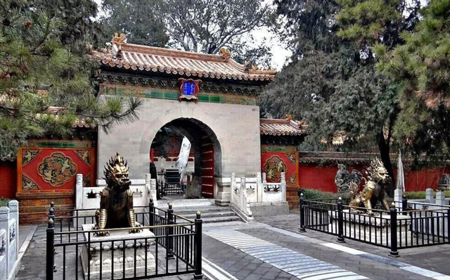 御花园app破解版（走进故宫｜御花园1）