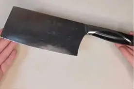 无论家里菜刀有多钝，只需一招，就能让刀刃锋利如新，涨知识了图片