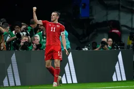 世界杯-贝尔造点+罚进 小维阿破门 马宁亮相执法 美国1-1威尔士图片