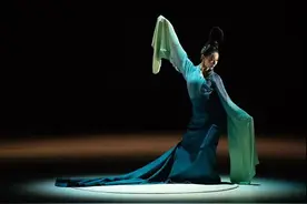 一眼千年！春晚舞蹈只此青绿，回望大宋天才少年王希孟的江山如画图片