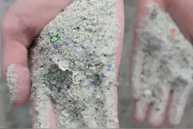 美国用碎玻璃做成人工沙滩，到底是环保回收，还是哗众取宠？图片