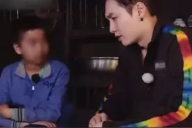 极限挑战太超前了！张艺兴要帮山区孩子找妈妈，黄渤黄磊立刻阻止图片