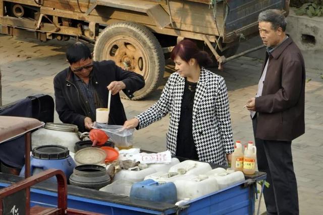 广东4款放心食醋，经鉴定，由100%纯粮精制，氨基酸最高的达8种