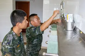 二次入伍怎么算兵龄？兵龄可以叠加吗？图片