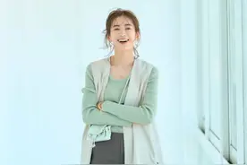 佩服日本女人的执着，夏天不管多闷热，“长裤子”依然是出门首选图片