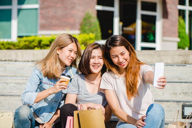4人昵称闺蜜简短好听可爱移动端（闺蜜网名两人这样取）