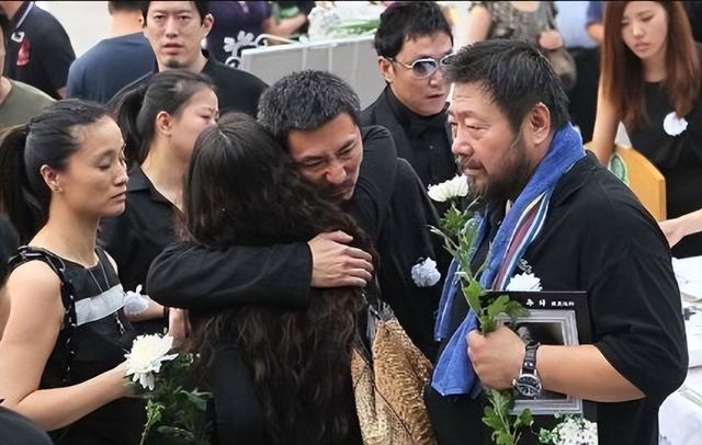 李婷个人资料简介（李婷隐瞒病情独自抗癌9年）