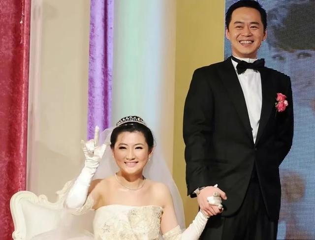 免费测自己未来老公长什么样,任家萱怀男孩,男友"贼眉鼠眼"神似张恒