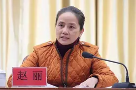 案例：广西女书记赵丽，强迫司机6年，网友：这司机咋下的去嘴？图片