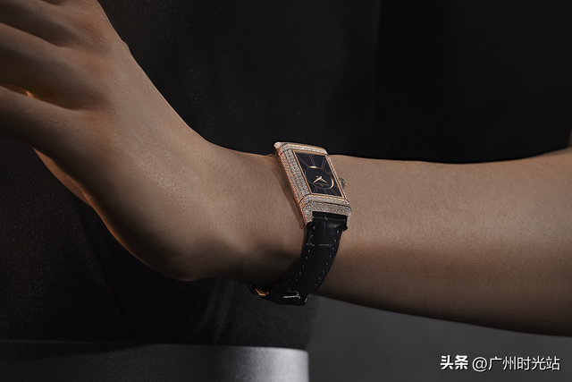 �����Ƴ��¿� Reverso �鱦���