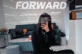 脸脸被这只gucci小蜜蜂拿捏了图片