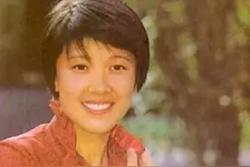 俏花冠 八十年代挂历上的影视丽人--宋春丽图片