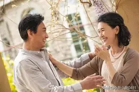 女友上岸后提分手，5年后我们再度相遇，她的近况让我感慨万千图片