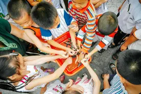 @家长，千万别让孩子在暑假里，养成这6个坏习惯!图片