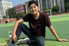 1月27日《悲伤逆流成河》歌词作者牛涛因抑郁症去世图片