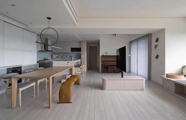 哇喔，反传统设计！屋内漂浮一座座猫屿，成为笑声满满的亲子猫宅