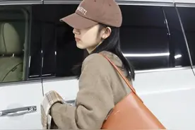 人生只有打破生命里的平凡与庸常，才有机会重建自己的美丽和荣光图片