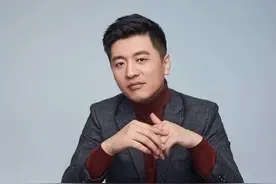 张雪峰公司突遭重创！真相曝光引爆网络！教育界大佬如何反击？图片