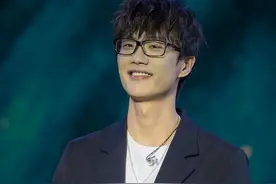 许嵩回归演艺圈，与前女友合作歌曲《归来》，真相大揭露！图片