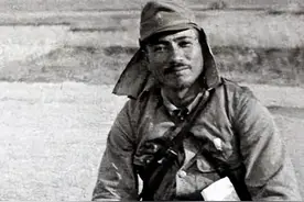 技术帖：浅谈抗战时代日军的军帽和钢盔图片