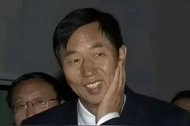 李达康式干部：走哪拆哪被人骂，离任时万人跪求不要走！图片