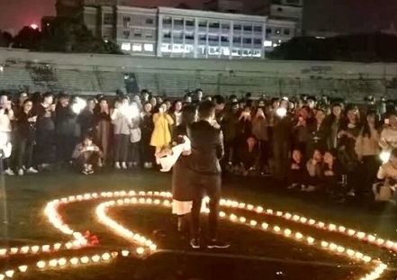 男子花2000元包夜女大学生，发生关系次数太多，竟被女子举报强奸