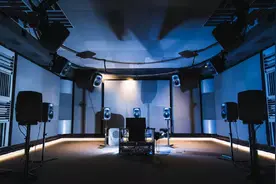 全景声时代，家庭影院环绕音箱应该怎么装，用单极还是偶极？图片