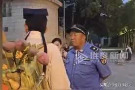 后续！街头穿汉服文化遭城管驱逐，城管回应：需报备，网友骂街图片