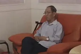 北京71岁大爷娶年轻保姆，一年花30万要离婚：钱是小事身体吃不消图片