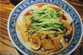 调芝麻酱，不要直接加水，教你正确的方法，调好后顺滑细腻又香浓图片