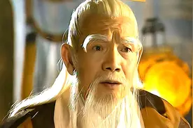 张三丰见了杨逍为何叫“杨兄”？你看看杨逍是他的谁，书中有提示图片