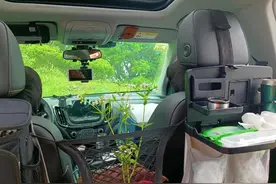 夫妻俩SUV床车出行：“四有”最重要图片