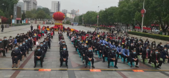 彬州市“八五”普法“法律七进”集中宣传活动启动仪式举行