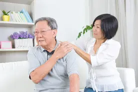肩痛一定是肩周炎吗？还可能是4种疾病，别掉以轻心图片