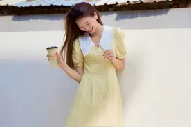 夏季少不了这两双舒适凉快的凉鞋，时髦好看又不累脚！百搭又实用图片