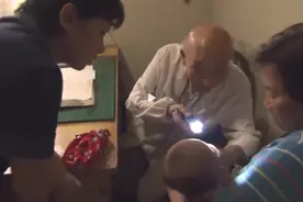 活在中国赎罪的日本人，101岁的山崎宏医生...图片